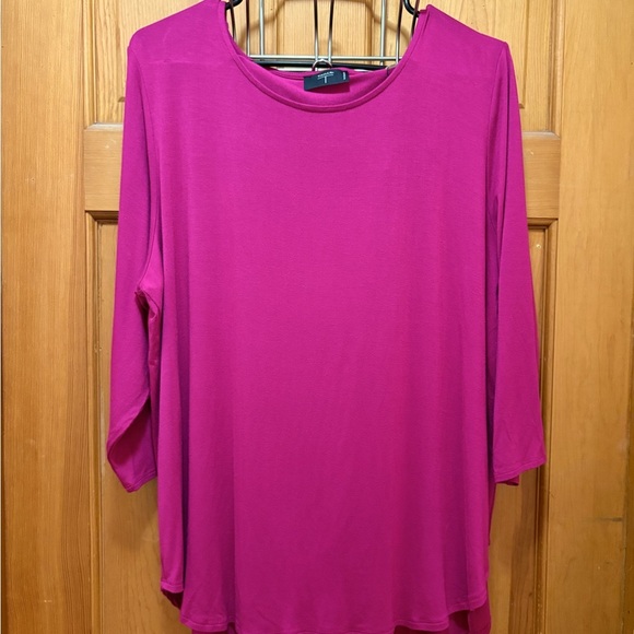 NWT Tahari Women's Fuschia/Berry Top Size 1x - Picture 1 of 3